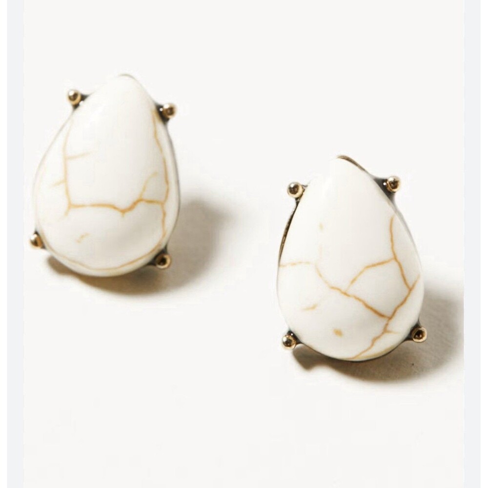 NWT Shyanne Genuine Ivory-toned teardrop Stone earrings with stud backing